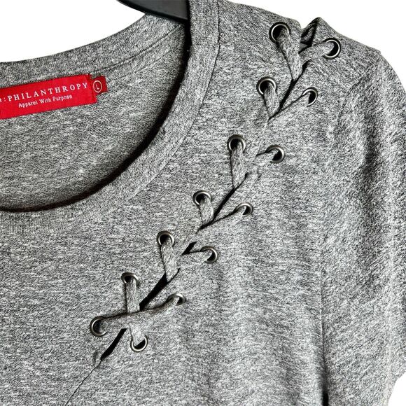 n:Philanthropy Grey Tee Shirt Sz L Short Sleeves Criss Cross Lacing At Shoulder - Picture 2 of 7